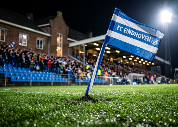 Smaakmaker Simons verruilt FC Eindhoven voor Eredivisie-avontuur bij Fortuna Smaakmaker Simons verruilt FC Eindhoven voor Eredivisie-avontuur bij Fortuna