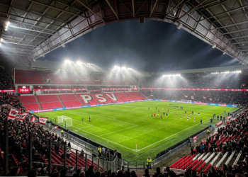 Bosz over strijd om derde plaats: "Mijn vrouw is groot FC Twente-fan"