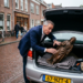 Eindhovense kunstexpert stuit op zeldzaam middeleeuws beeld in kofferbak Eindhovense kunstexpert stuit op zeldzaam middeleeuws beeld in kofferbak