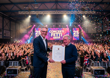 Verrassingsonderscheiding voor John van Hout tijdens jubileumeditie Concerti Fetti
