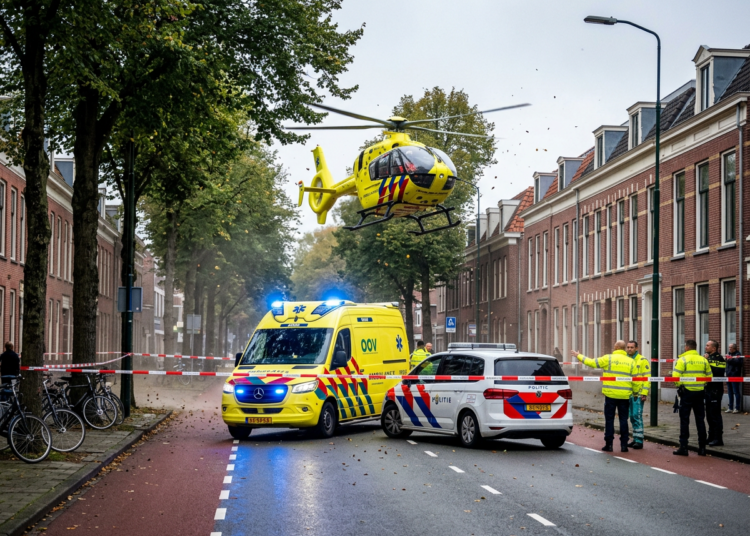 Traumahelikopter gealarmeerd voor zwaar ongeval op Burgemeester van Hoofflaan